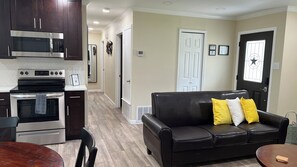 Interior - Modern Home w/ Free WiFi near Seaworld! Small Dog Friendly (San Antonio)