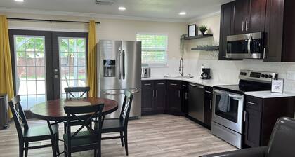 Modern Home w/ Free WiFi near Seaworld! Small Dog Friendly