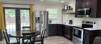Modern Home w/ Free WiFi near Seaworld! Small Dog Friendly