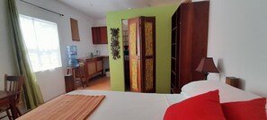 1 slaapkamer, een kluis op de kamer, reisbedje, wifi