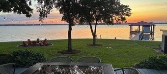 160' waterfront home on a point, fishing pier, game room, & more