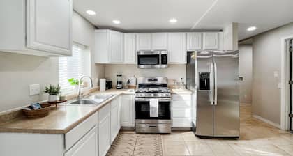 Idaho Adventure Cottage- Located in Jerome ID