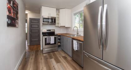 Stylish Home a Block Away from Entertainment