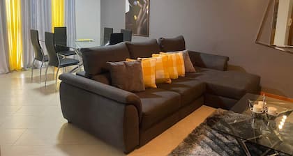 Noble area of Praia. Prestigious condominium. Close to beach,.