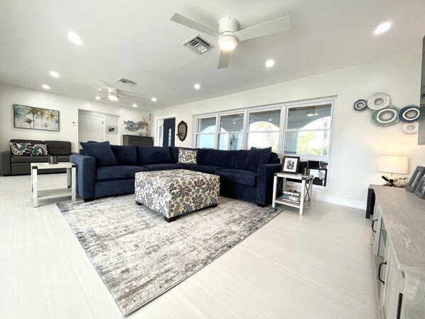 Smart TV, stereo, printers