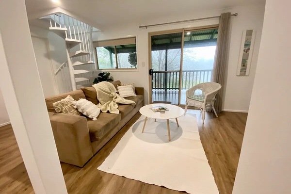 Una Smart TV, libros