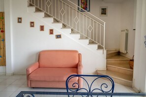 Interior - M316 - Marcelli, delightful three-room apartment with sea view (Marcelli)