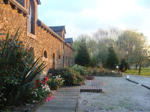 Les Golfeurs , gîte de caractère , avec piscine , bord de mer à vingt minutes 