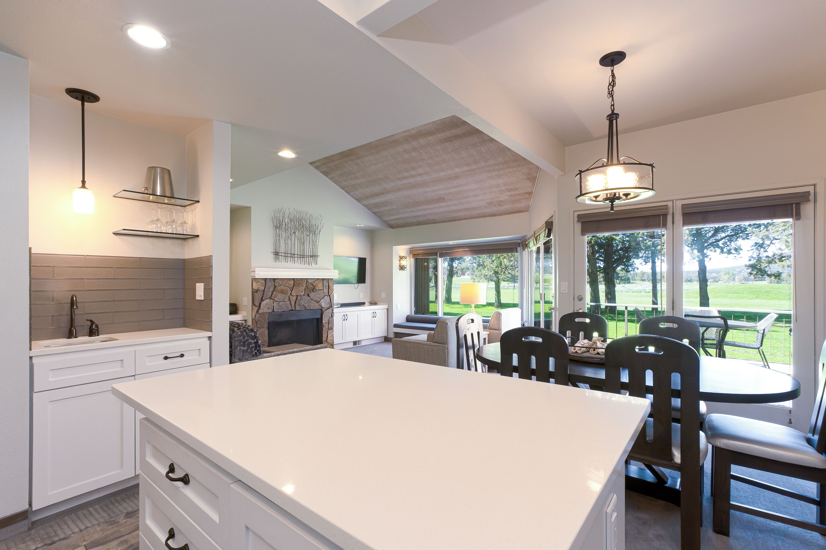 舒适公寓式客房, 2 间卧室, 双浴室, 高尔夫景观 | 私人厨房 | 大冰箱、微波炉、烤箱、炉灶