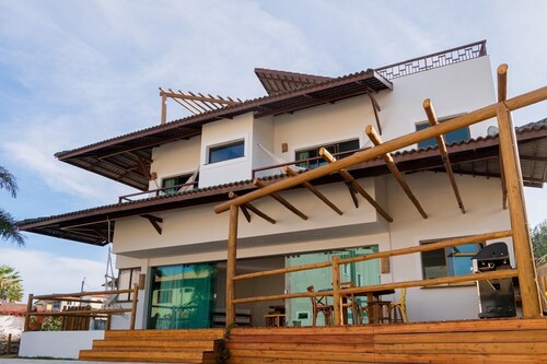 Complete house in gated community with beach access