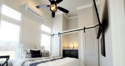 Tiny White: Twin Lake Tiny Homes of Okmulgee