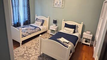 3 bedrooms, WiFi (free), bed sheets