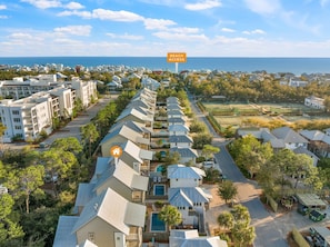 Exterior - Charming Carriage House, Prime Location- Walk to Rosemary and 30A (Inlet Beach)