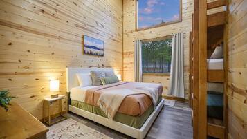 3 makuuhuonetta, silitysrauta/-lauta, vauvan matkasänky, ilmainen Wi-Fi