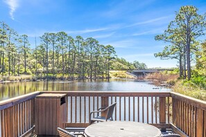 Outdoor dining - “Sandy Feet Retreat” - Redfish Village - 2 BR + Bunk - Deeded Beach Access - Seasonal Shuttle (Santa Rosa Beach)