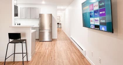 Very Clean Work Stay/Vacation Retreat Near DT&I25