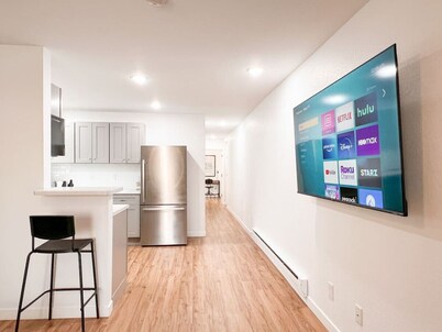 Very Clean Work Stay/Vacation Retreat Near DT&I25