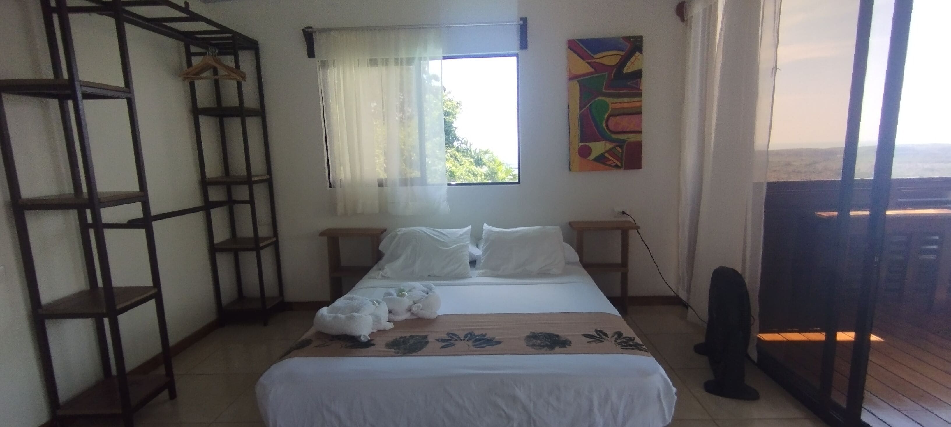 2 bedrooms, desk, free WiFi, bed sheets