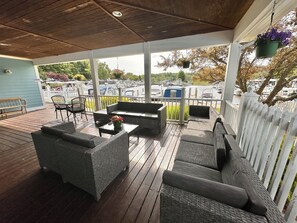 Terrace/patio - SoHa Escape - Indoor pool, hot tub (South Haven)