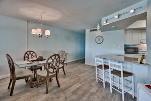 Dining - El Matador 435 -  FREE TICKETS!! Your stay includes free tickets to many area attractions! (Fort Walton Beach)