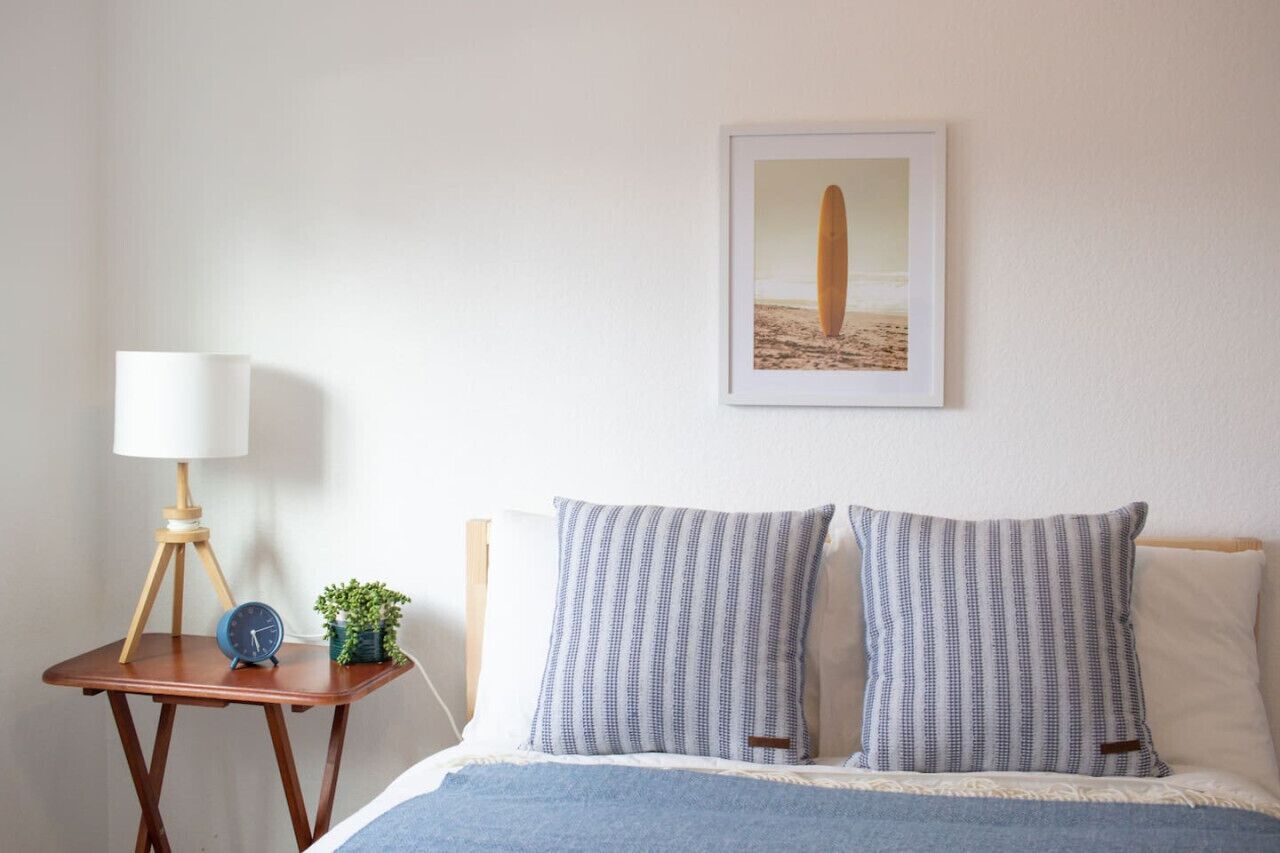 2 bedrooms, desk, iron/ironing board, WiFi