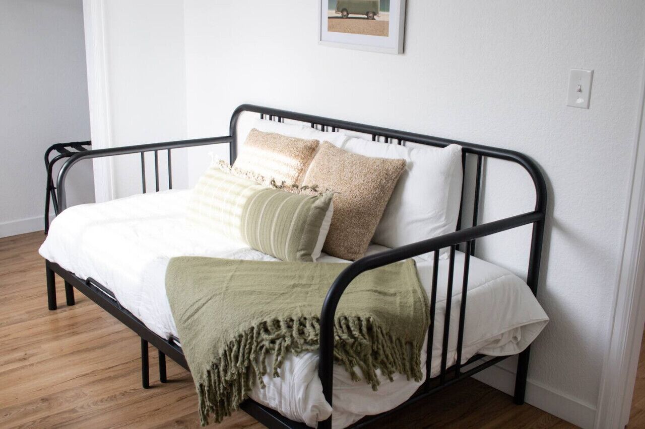 2 Schlafzimmer, Schreibtisch, Bügeleisen/Bügelbrett, WLAN