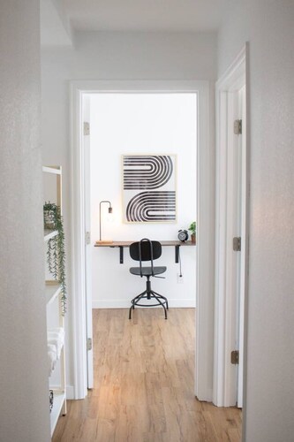 Easy Self Check In 2BD1BA Renovated  Hidden Gem