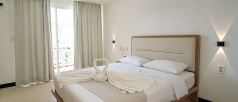 Deluxe Single Room | In-room safe, laptop workspace, free WiFi, bed sheets