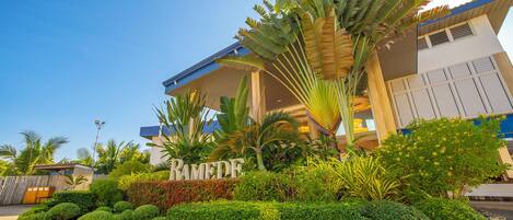 A building with a sign reading 'RAMED'.