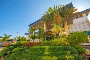 Front of property - Ramede Resort Bohol 라메디 리조트 보홀 (Panglao)