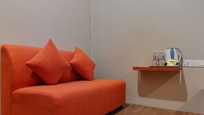 Blendingsgardiner, lydisolert, strykejern/-brett og wi-fi (inkludert)