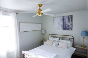 2 bedrooms, iron/ironing board, travel cot, free WiFi