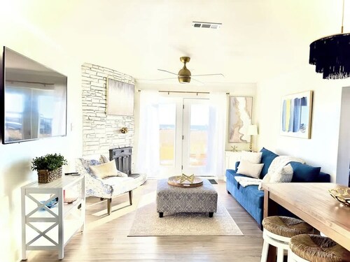 Summer Lovin - Kure Beach oceanfront w/ hot tub