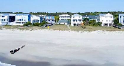 Summer Lovin - Kure Beach oceanfront w/ hot tub
