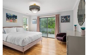 4 bedrooms, WiFi, bed sheets