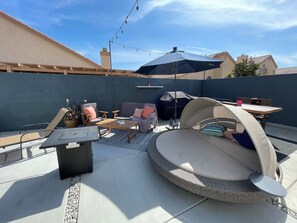 تناول الطعام بالخارج