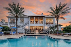 Outdoor pool - Newly remodeled property, close to beaches, golf, shopping & St. Augustine.     (Jacksonville)