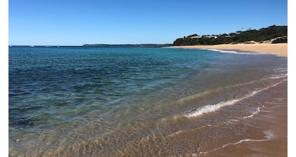 Quiet relaxing home close to beach, lake at your doorstep.