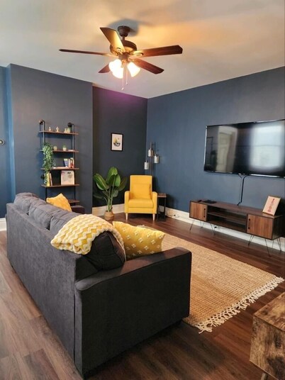 Renovated 100-Year-Old Shotgun Home-- Modern Comfort Meets Local Character!