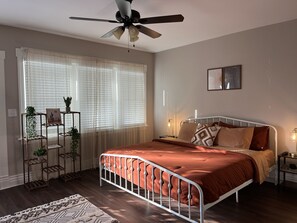 2 bedrooms, iron/ironing board, free WiFi, bed sheets