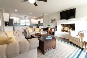 TV - 3 BR/ 2 Bath king, Fire Pit (Edenton)