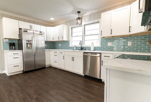 3 BR/ 2 Bath king, Fire Pit