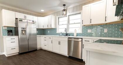 3 BR/ 2 Bath king, Fire Pit