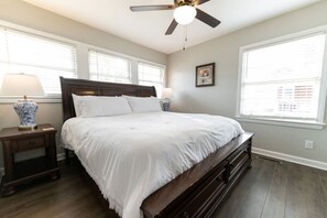 3 bedrooms, desk, WiFi - 3 BR/ 2 Bath king, Fire Pit (Edenton)