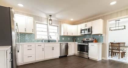 3 BR/ 2 Bath king, Fire Pit