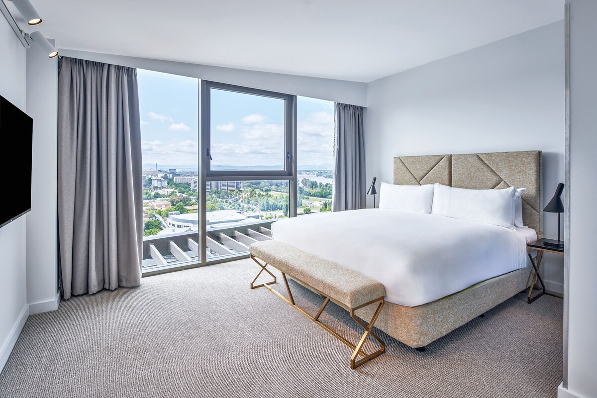 Meriton Suites Canberra