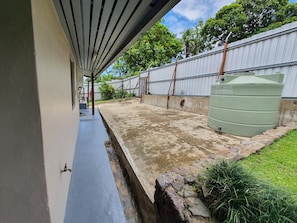 Property grounds - Spacious 4-bdrm fully self-contained WIFI, Parking (Suva)