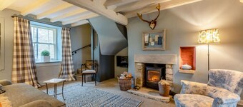 Stylish dog friendly holiday cottage in the Cotswolds - Lilly Bee Cottage