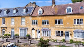 Exterior - A stunning 17th Century three-storey terraced cottage. (Moreton-in-Marsh)