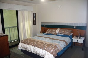 1 chambre, bureau, fer et planche à repasser, Wi-Fi gratuit